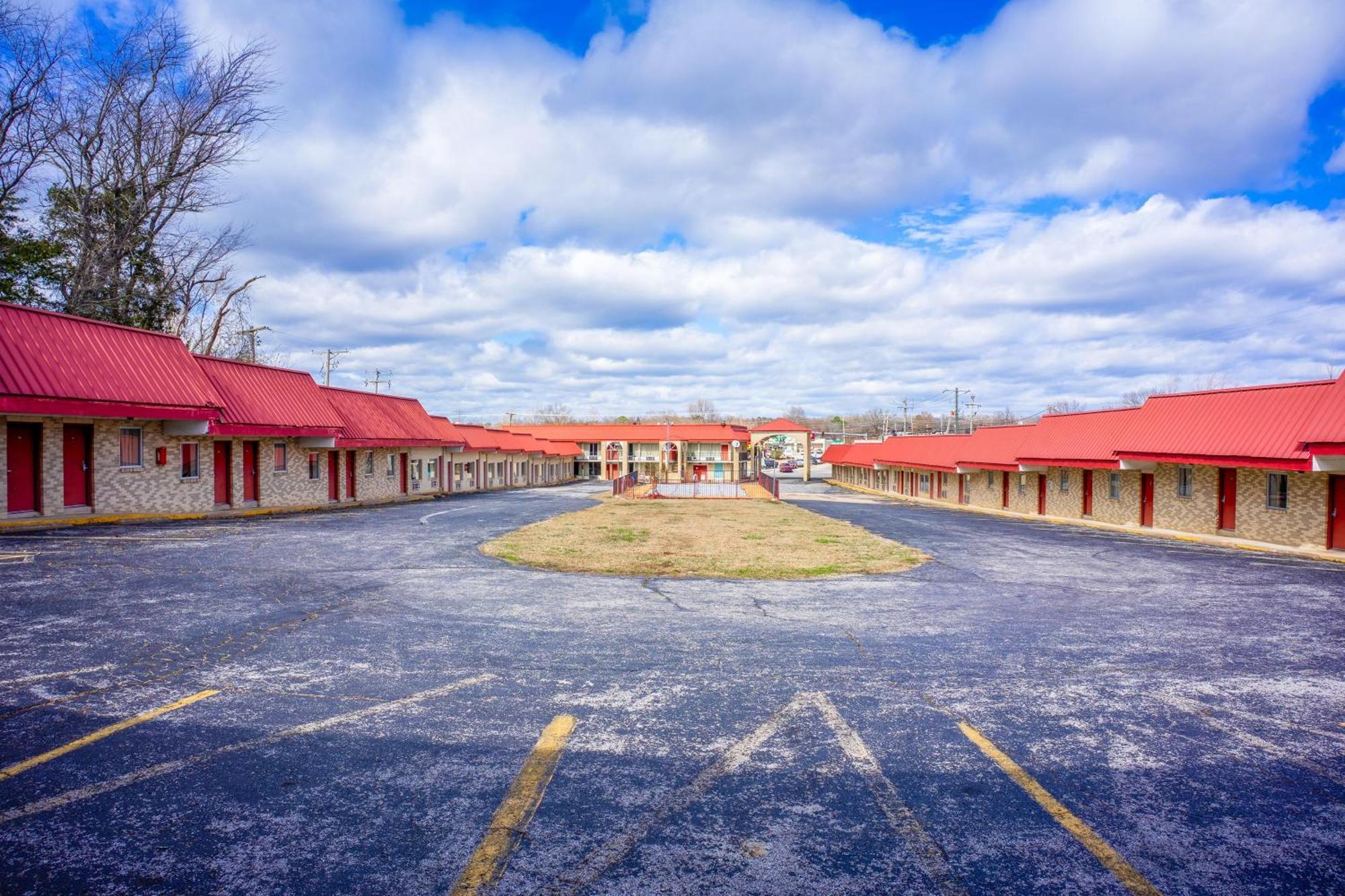 Ozark Junction Mountain View By Oyo Motell Exteriör bild